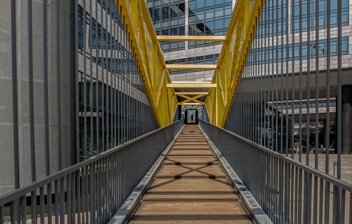 modern metal railing