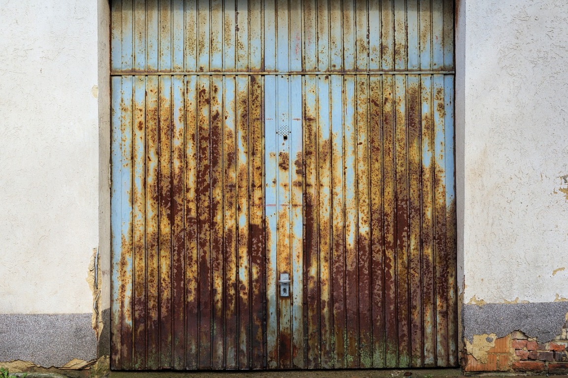 old garage door rusty